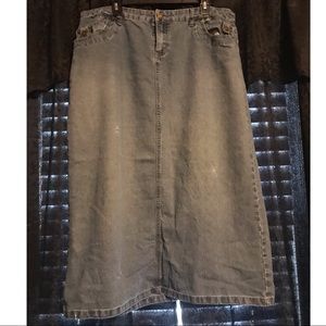 Sz 16 light wash jean skirt